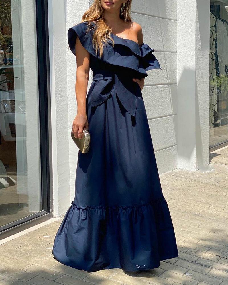 Elegant and stylish maxi dress with ruffles