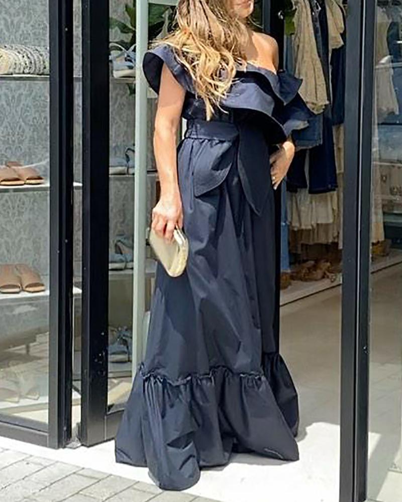 Elegant and stylish maxi dress with ruffles